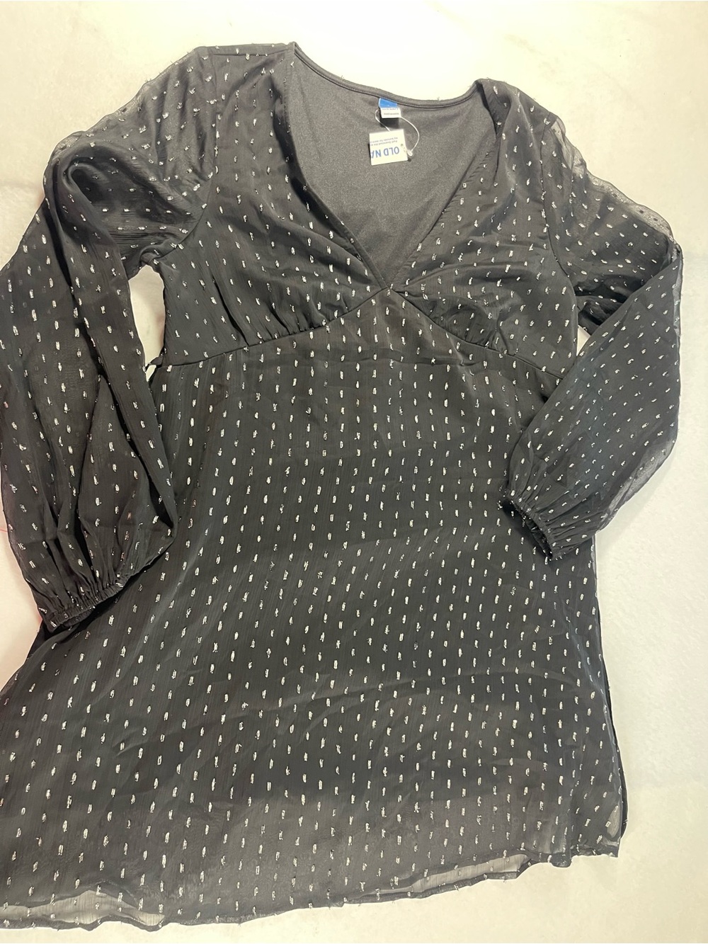 Old Navy NWT Black Silver Metallic Chiffon Mini Dress Long Sleeve Size S - Picture 2 of 6